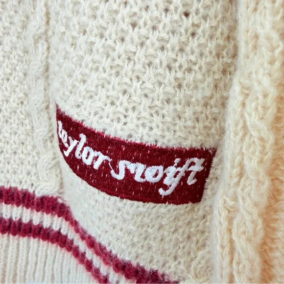 Hand Knitted Beige Cardigan With Red Stars Over Sized Medium - Picture 3 of 7